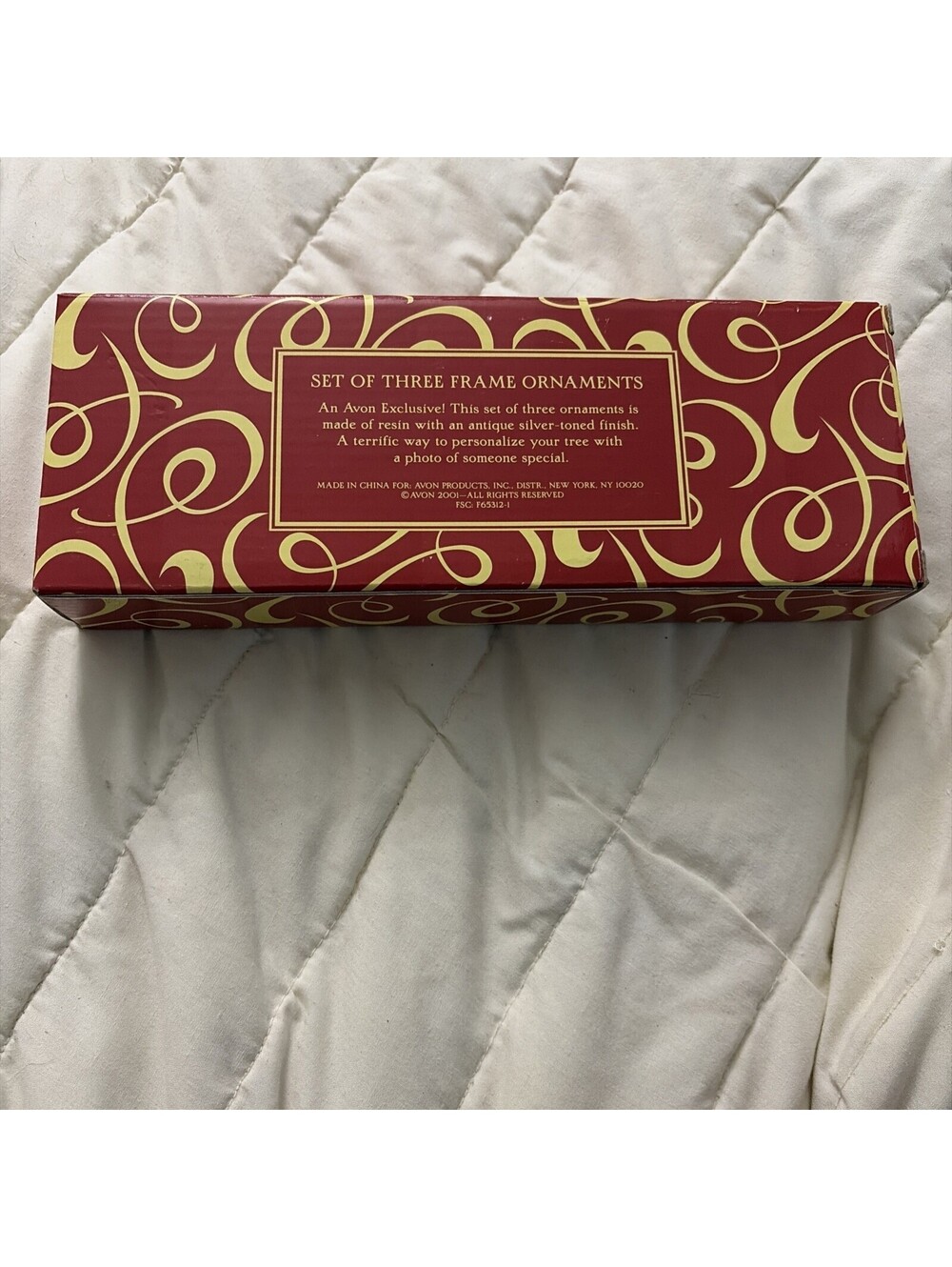 Avon Exclusive Set of Three Frame Ornaments from 2006